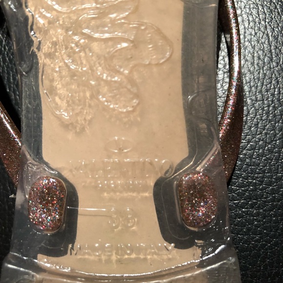 AUTHENTIC Valentino Garavani rockstud flip flops - Picture 5 of 7